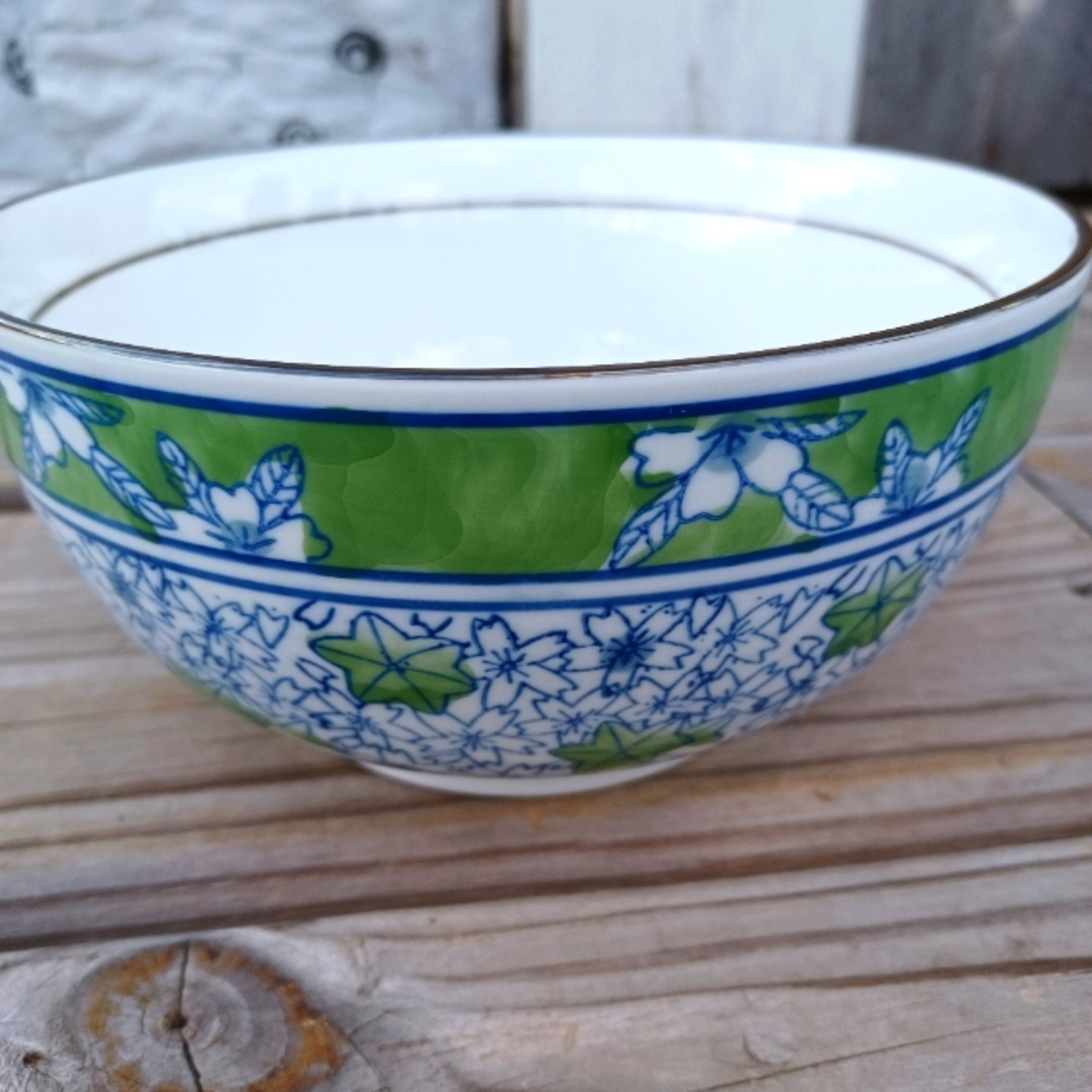 NWT Sakura Momiji Green & Blue Pattern Fine Ceramic Bowl
